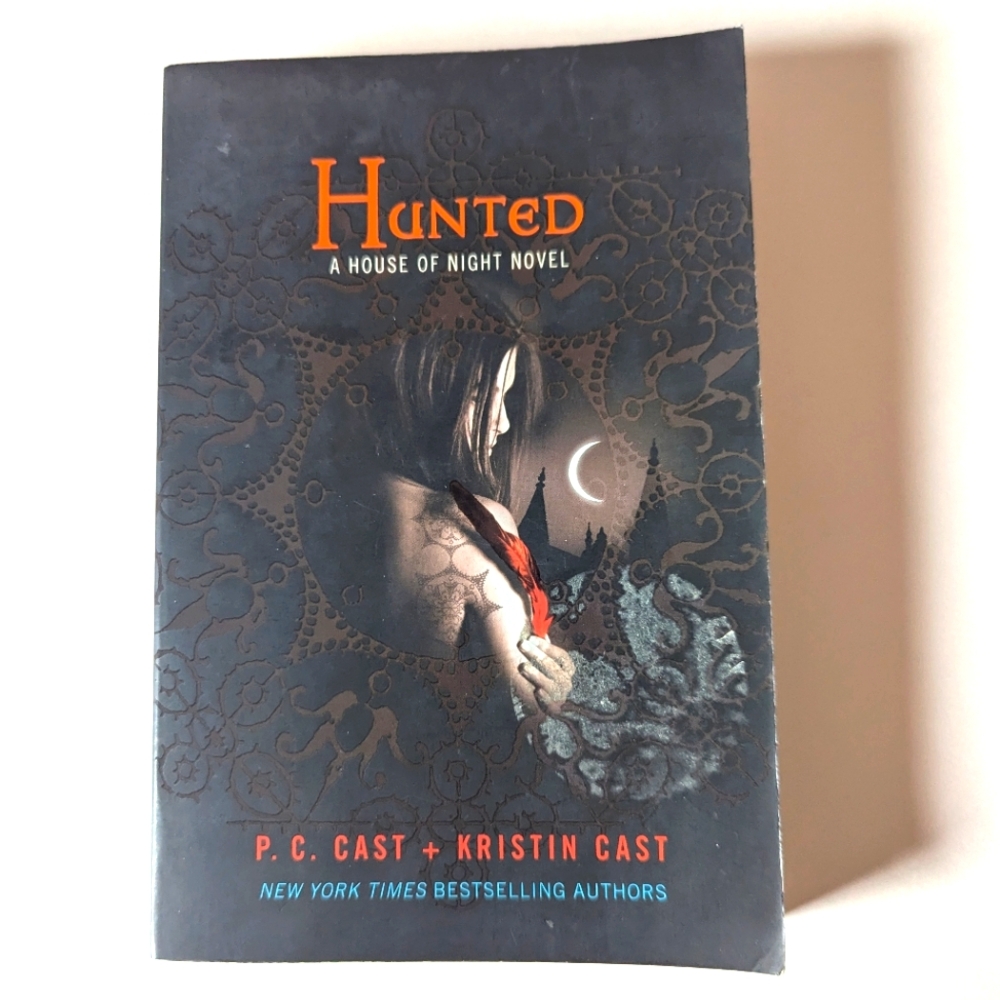 4/$20 HUNTED (A House of Night Novel #5) by P. C. Cast and Kirstin Cast